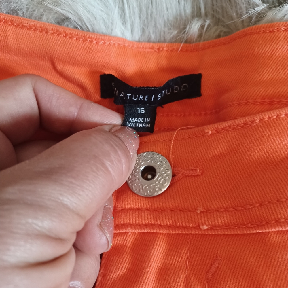 Signature Studio New Orange Chino Shorts Size 16 - Picture 5 of 6